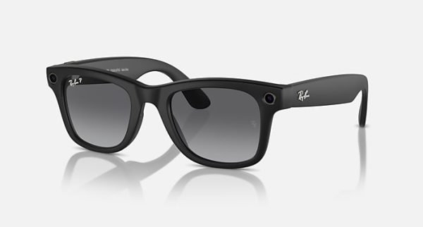 Ray-Ban Meta Wayfarer Smart Glasses Matte Black Polarized Gradient Graphite